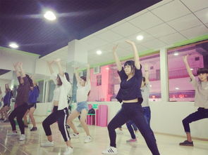 深圳龍崗區(qū)0基礎(chǔ)舞蹈聲樂培訓(xùn)推薦 包學(xué)包會、推薦就業(yè)與免費進(jìn)修